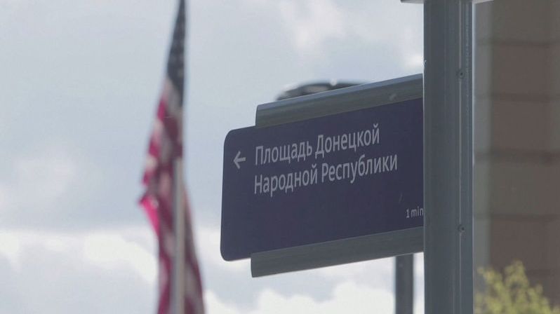 Válka cedulí. Náměstí u americké ambasády v Moskvě pojmenovali po separatistech z Donbasu